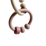 Zoom sur l'anneau de dentition bébé silicone : Eden